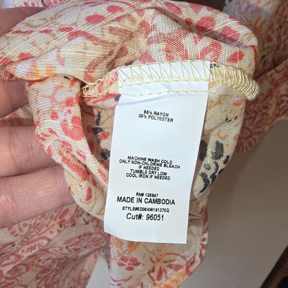 Cocomo Womens Top Size 2X Pink Floral Paisley Blouse Flowy Boho Career - Picture 8 of 8